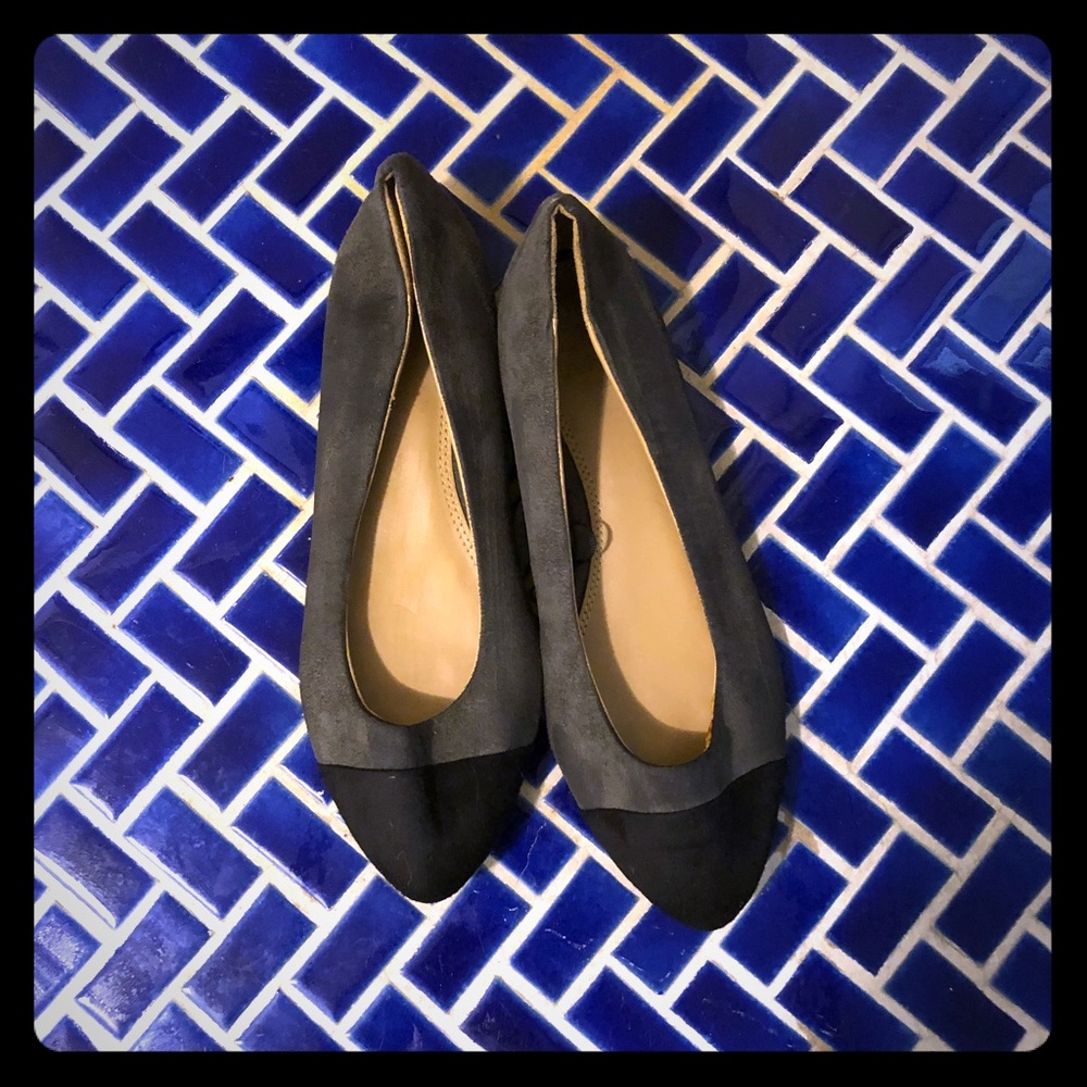 NWOT NY&C two-toned faux suede ballet flats 8